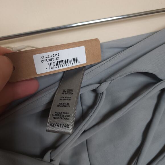 Skims Lace Up Legging in Chrome Size 4X - Picture 8 of 8